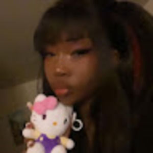 Meet your Posher, Nia